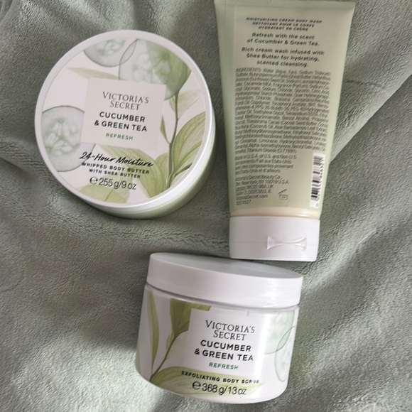 Victoria's Secret Green and White Bath & Body - Picture 5 of 6